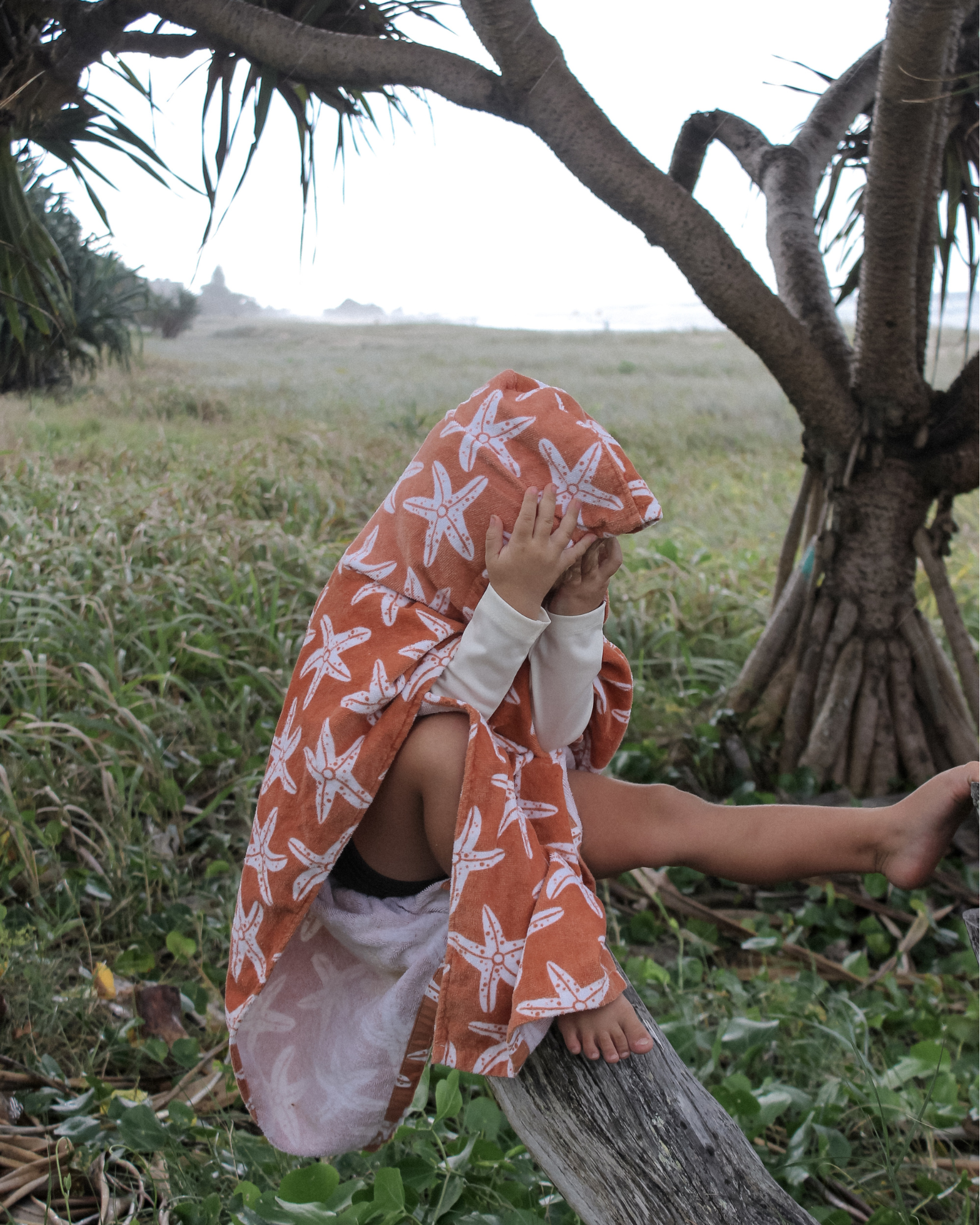 Verzorgingstips voor kinderzwemkleding en strandponcho's