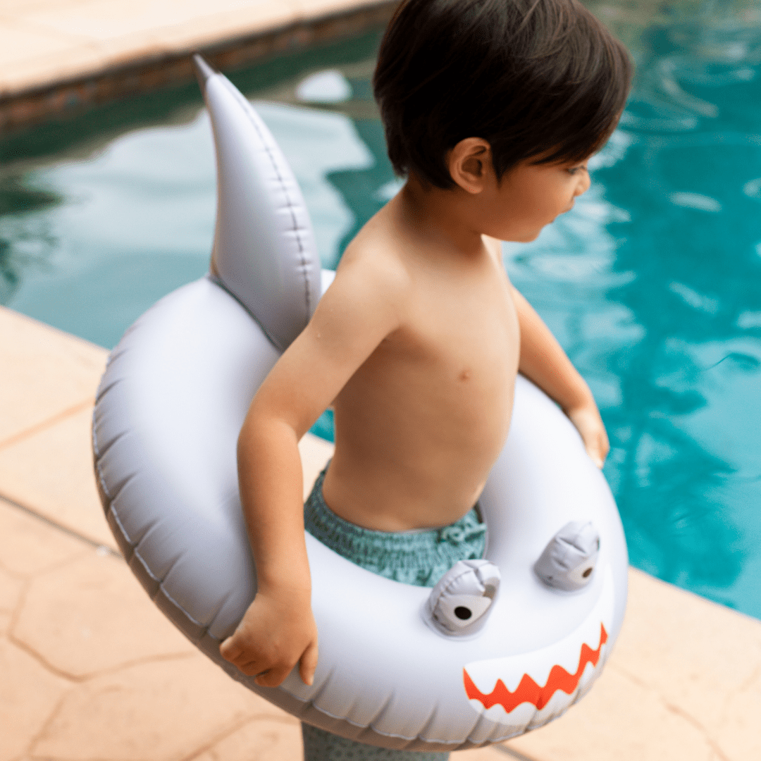 zwemband-55cm-haaien-swim-essentials-2
