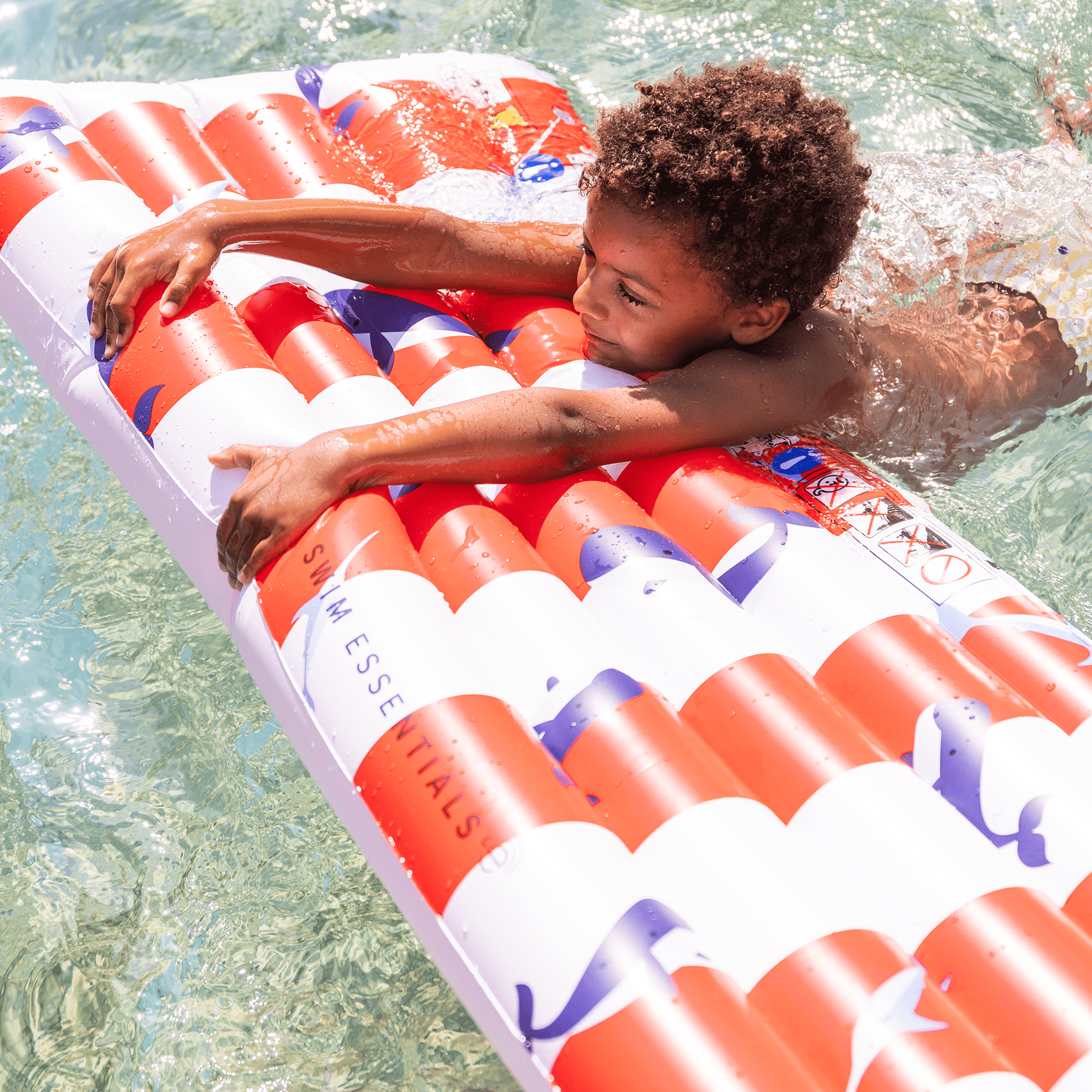 Luchtbed-ocean-stripes-swim-essentials-3