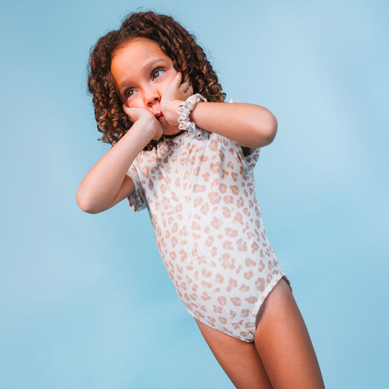 badpak-beige-leopard-swim-essentials-4