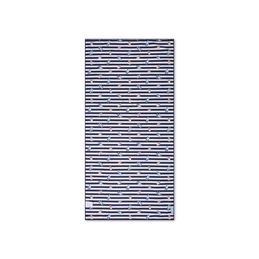 microfiber-towel-bluey-swim-essentials-2