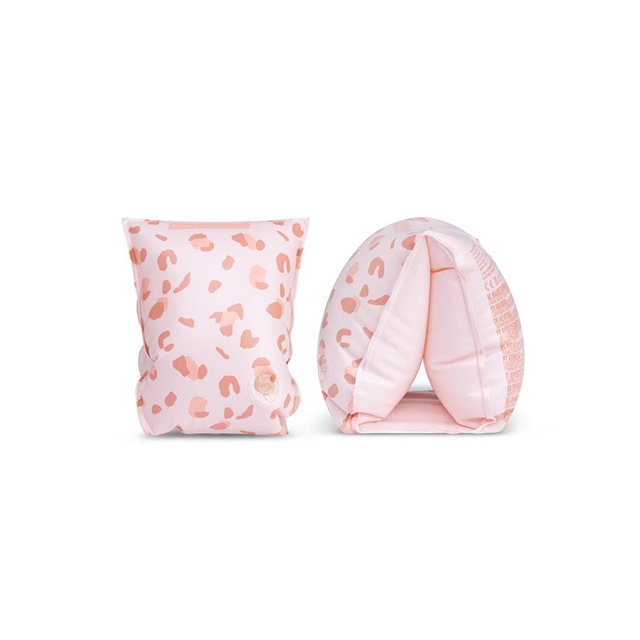 zwembandjes-0-2-jaar-panterprint-roze-swim-essentials-3